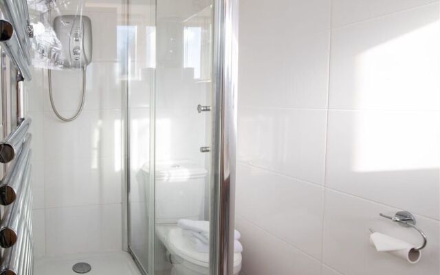 Three Horseshoes Inn