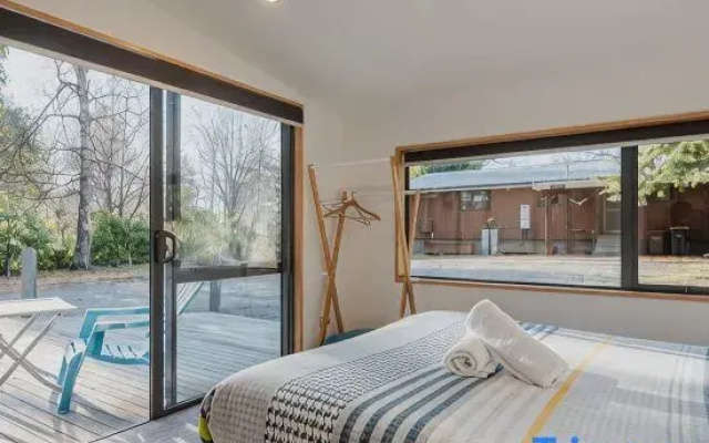 Little Birch - 2 bedroom retreat