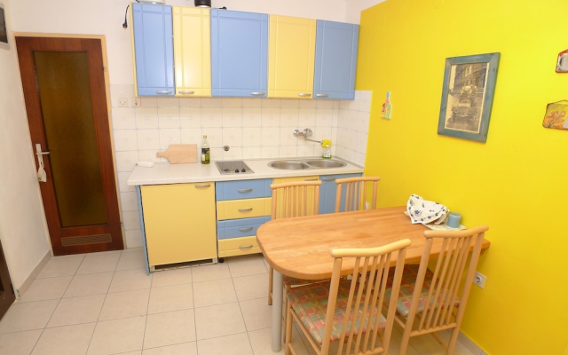 Apartment for 3 Persons With Beautiful Terrace