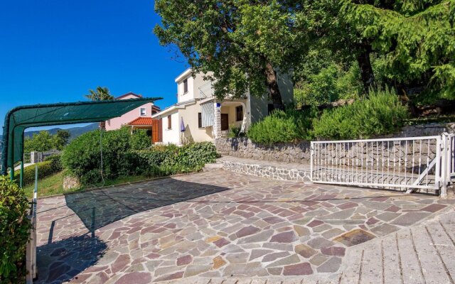 Amazing Home in Veprinac With Wifi and 3 Bedrooms