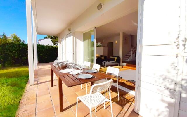 Villa - 4 Bedrooms with Pool and WiFi - 107985