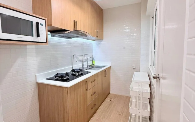 Minimalist Townhome Stay