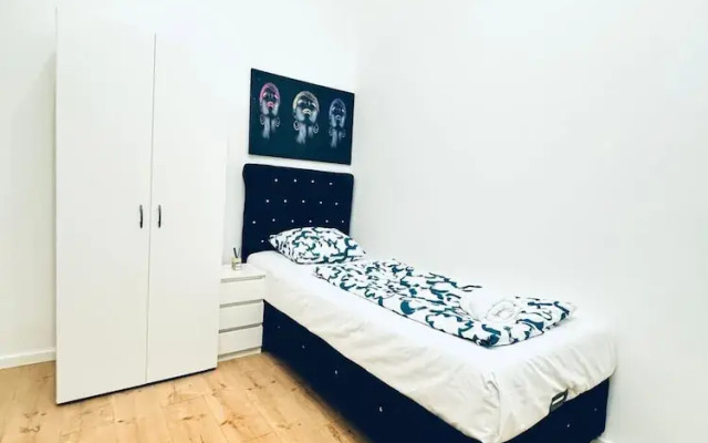 5BR Apartment Near Kaufpark Alterlaa