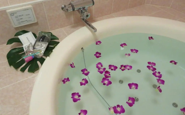 Hotel AQUA Blue Yokosuka - Adults Only