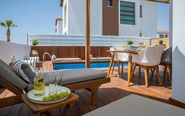 Chris Le Mare Luxury Villa By Louis Hotels