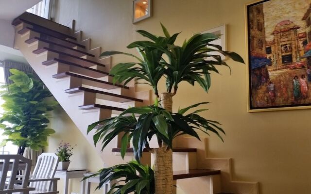 Galare Thong Tower Apartment & Condominium