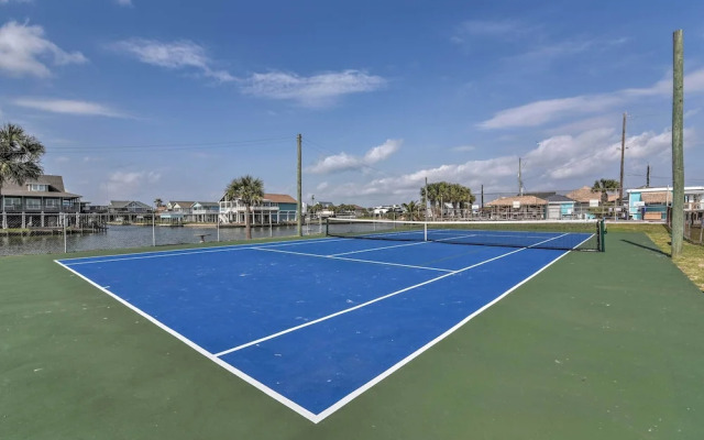 Sea Isle Retreat: Restaurant, Bar & Marina On-site