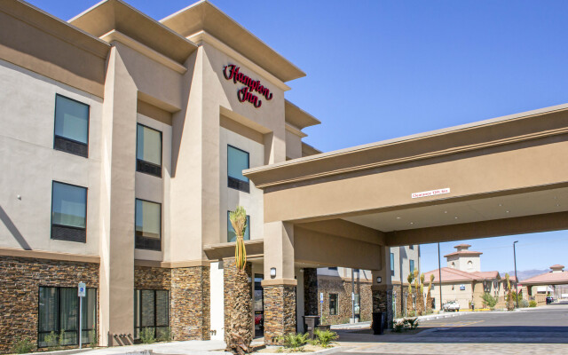 Hampton Inn & Suites Irvine-Orange County Airport