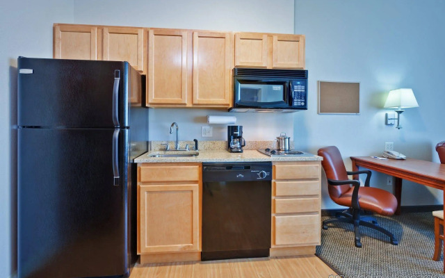 Candlewood Suites Terre Haute by IHG