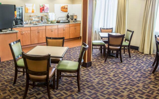 Lexington Triad Inn