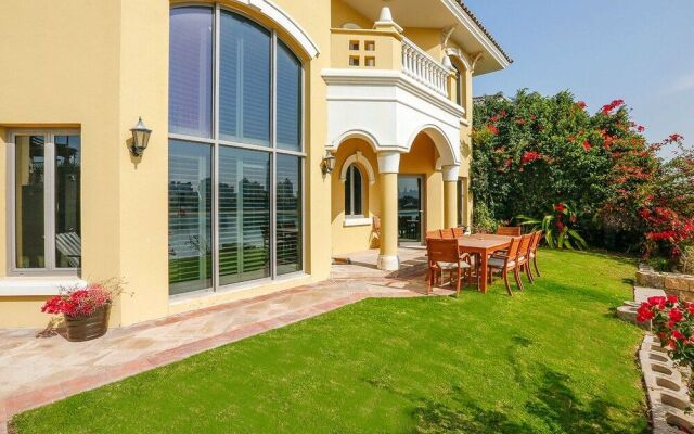 Kennedy Towers - Frond M Villa