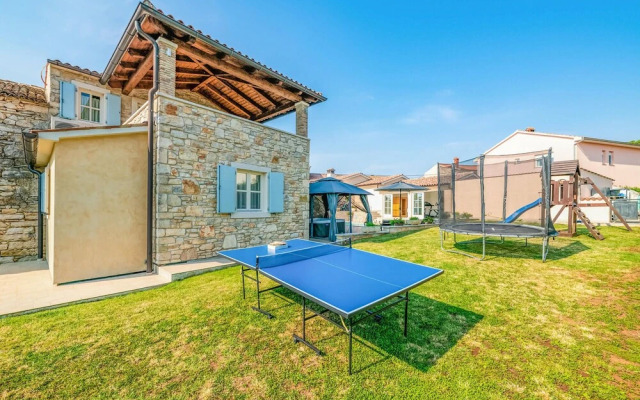 Beautiful Home in Pula With Wifi and 3 Bedrooms