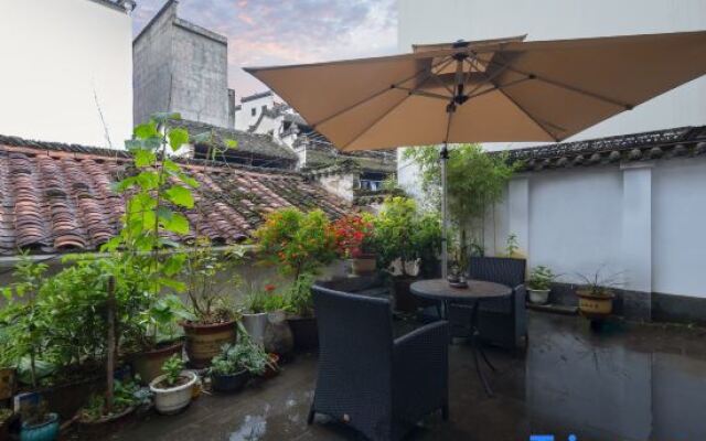 Yuanyuan Huangling She Homestay