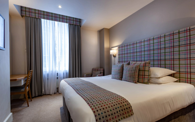 White Hart Hotel & Apartments