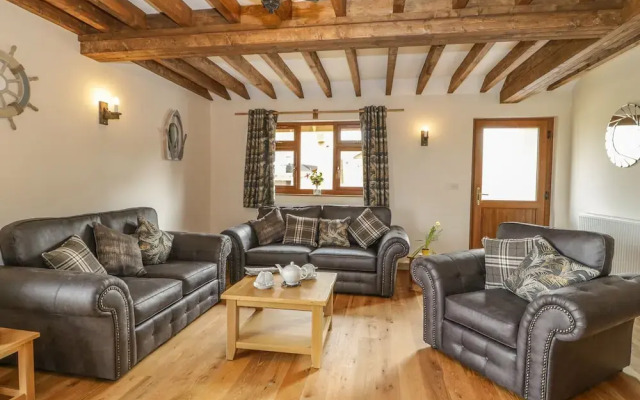 Oak Lodge