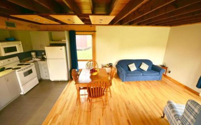 Station Touristique Pin Rouge