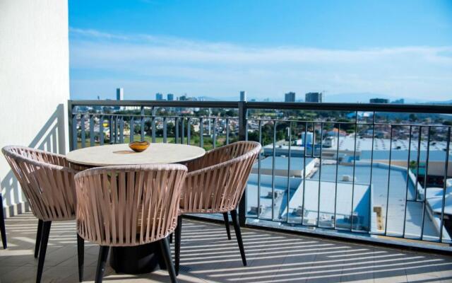 Real View Towers E707 by Casago