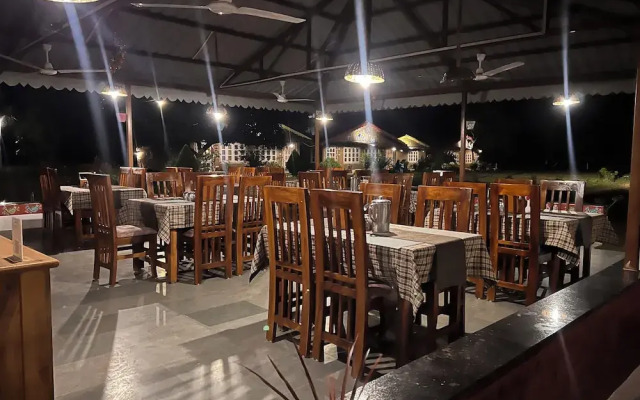 WOW STAYZ2 Pachmarhi Foothill Cottages