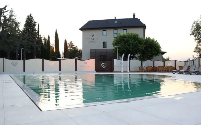 Ile Hotel