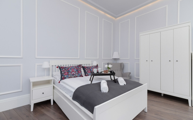 Czapskich Apartment by Renters