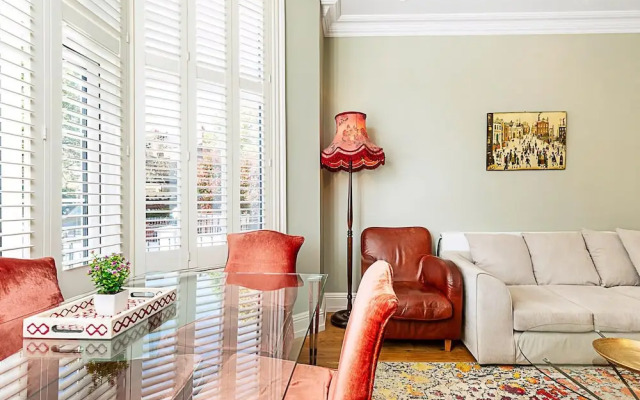 Chic Garden Flat in Leafy Ealing