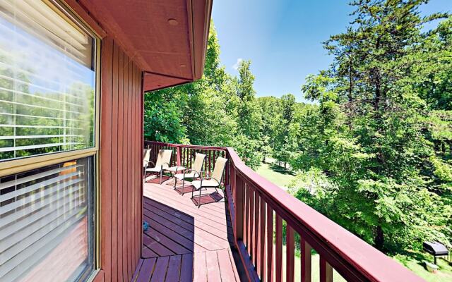 Roundette Cabin 2 Bedrooms 1.5 Bathroom Cabin