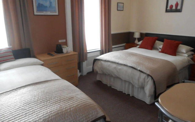 Shirley Heights Hotel
