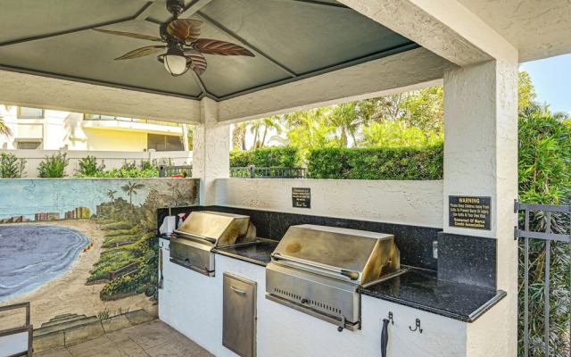 Oceanfront Marco Island Escape w/ Beach Access!