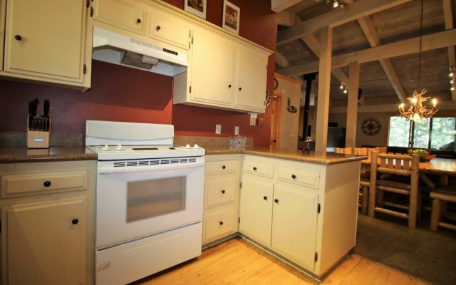 Mammoth S #119 4 Bedroom Condo