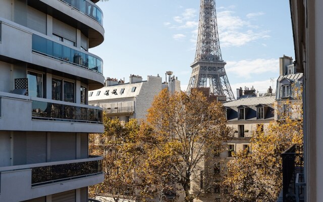 Eiffel Tower - Pont de l'Alma Apartment