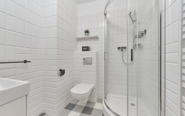 Na Grobli Studio Apartment by Renters