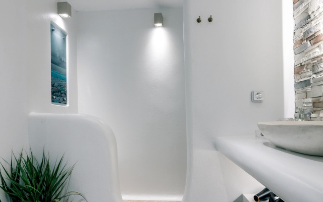 Arco Naxos Luxury Apartments