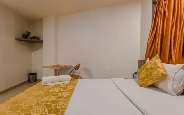 OYO 8311 Hotel Galaxy Residency