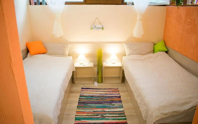 4 Seasons Apartments, A1