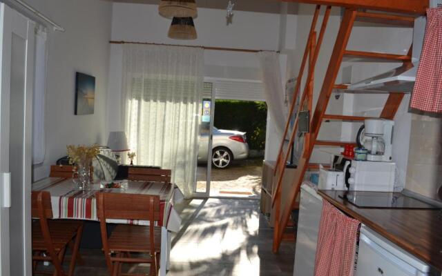 APPARTEMENT LES HIRONDELLES 2KM PLAGE-WiFI-JARDIN-PARKING-DRAPS ET SERVIETTES