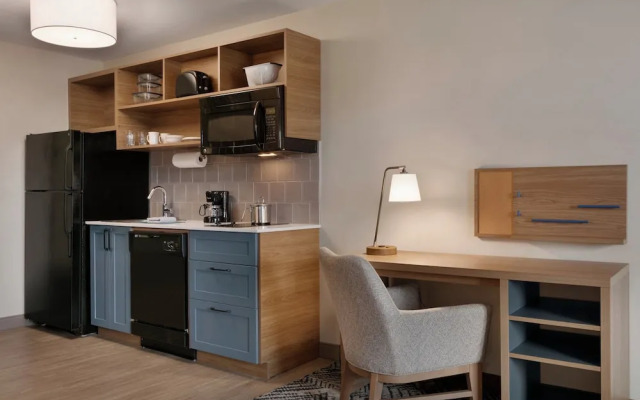 Candlewood Suites Burlington Conference Centre by IHG