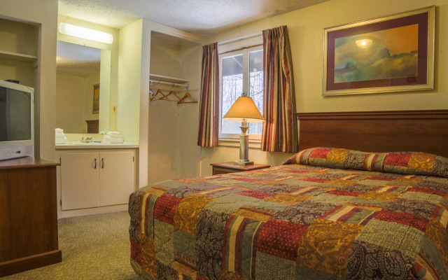 The Upper Pass Lodge at Magic Mountain