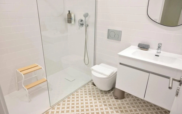 Lovely 1-bed Apartment in Porto, Portugal