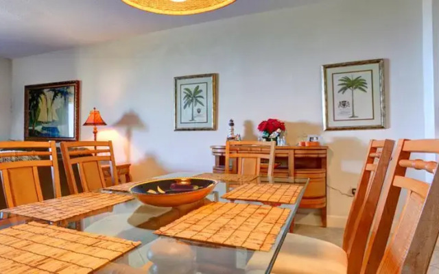 Surf Club II 305