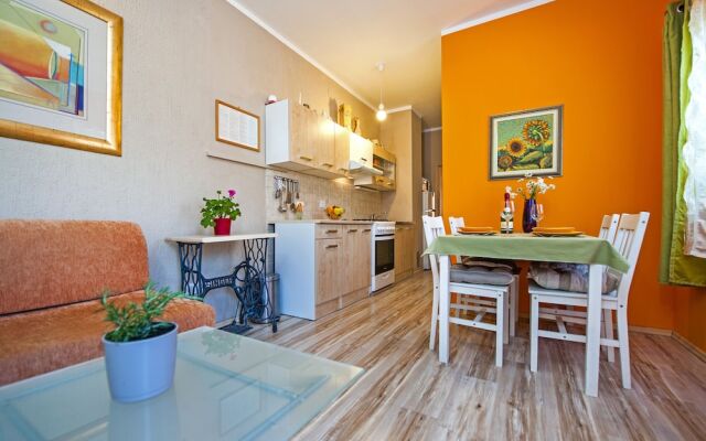 Apartments Casa Cerin