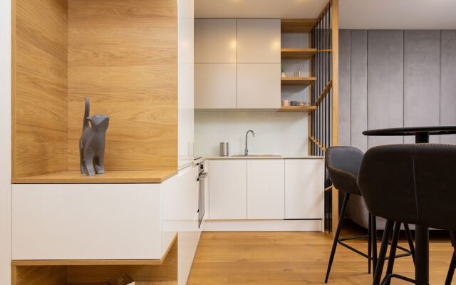 Studio Warsaw Grzybowska by Renters