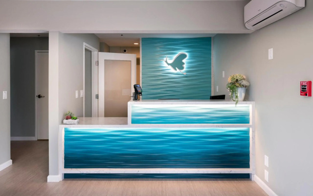 Mariposa Inn & Suites