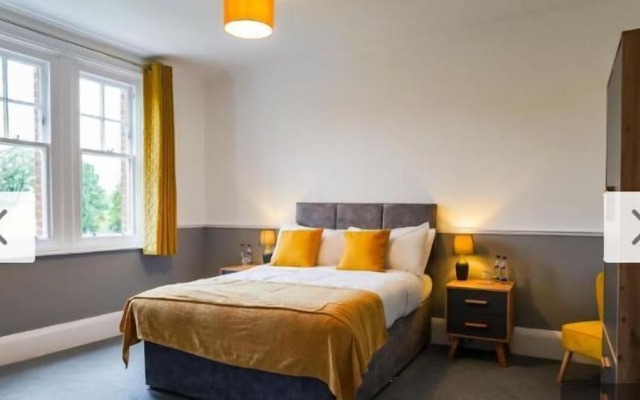 Old Railway Hotel porton