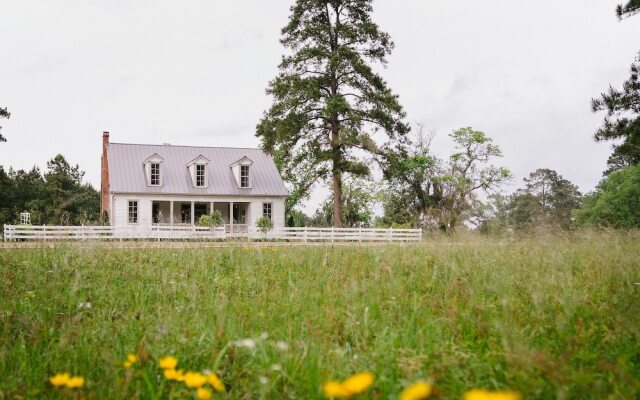 The Historic Hill House and Farm