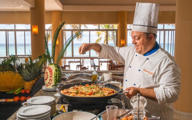 Viva Wyndham Dominicus Beach Resort — All Inclusive