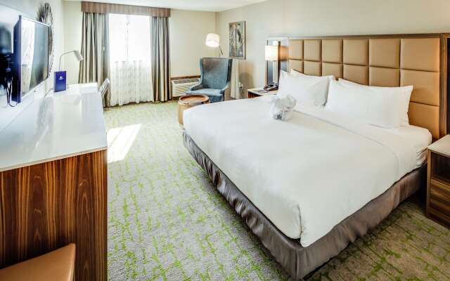 DoubleTree by Hilton Huntington