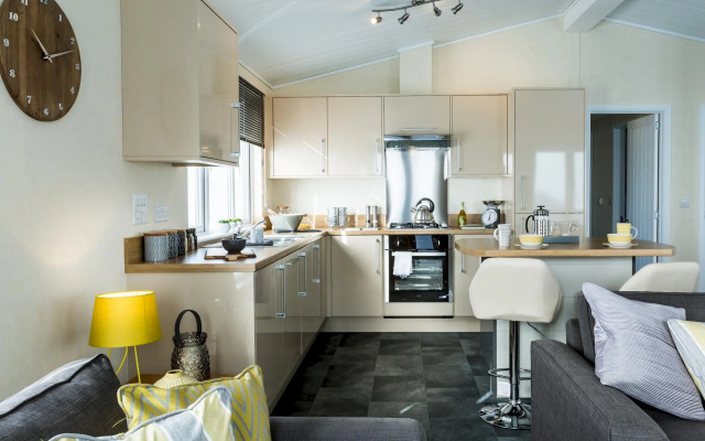 Three Bedroom Lodge 12