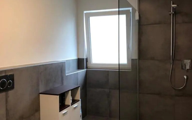 Moderne Wohnung mit Bergsicht
