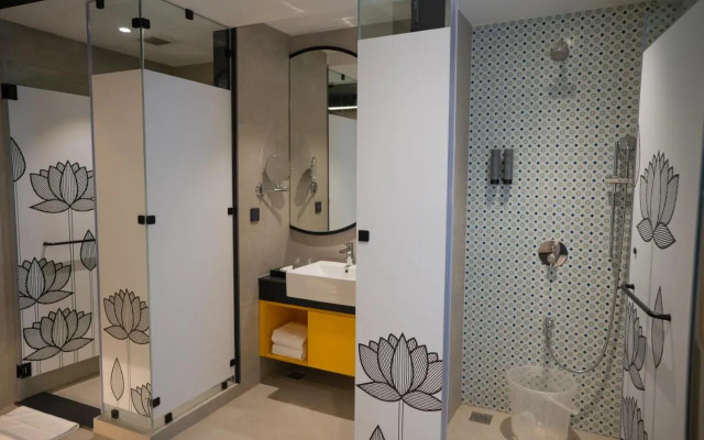 Zibe Luxe Kakinada by GRT Hotels