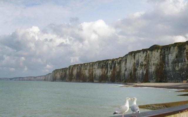 Architectural Villa Near the Coast, Sainte-colombe